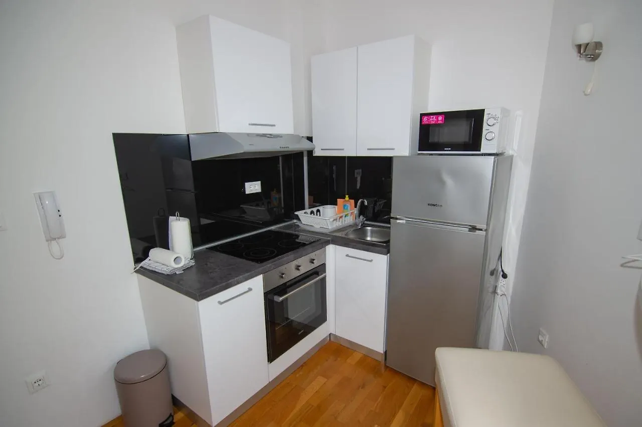 Apartment Davor Malinska