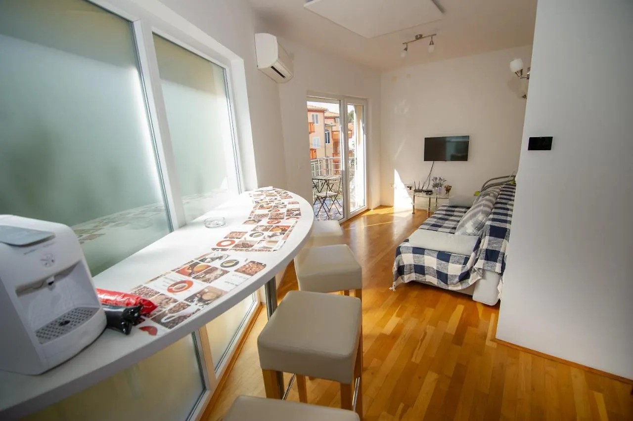 Apartment Davor Malinska