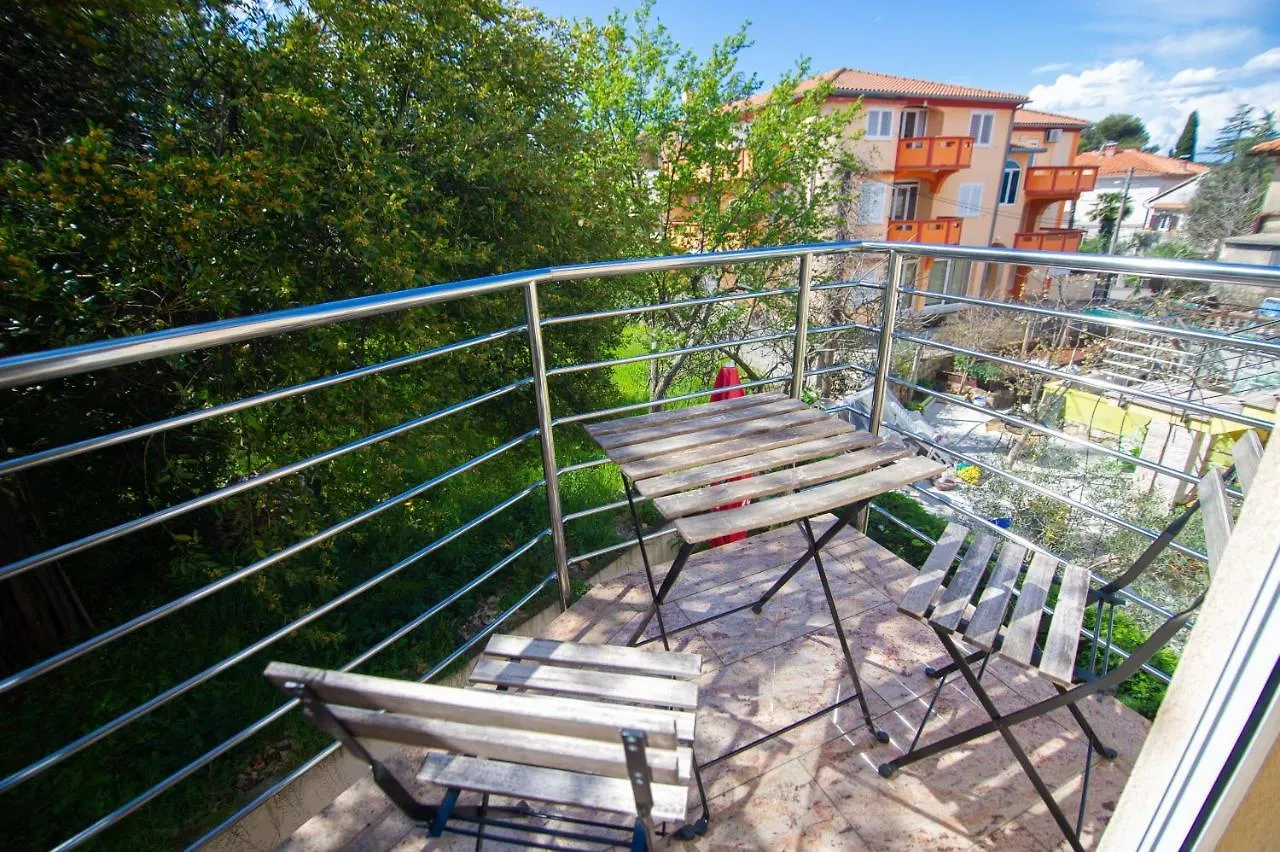 Apartment Davor Malinska